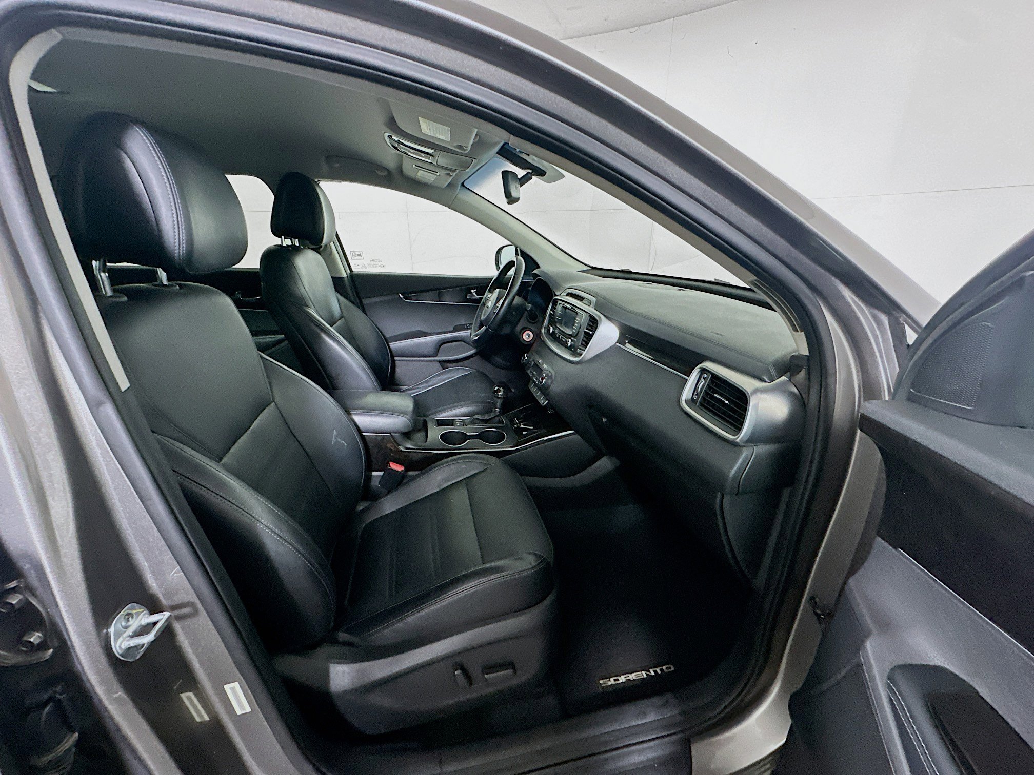 Used 2016 Kia Sorento EX image 28