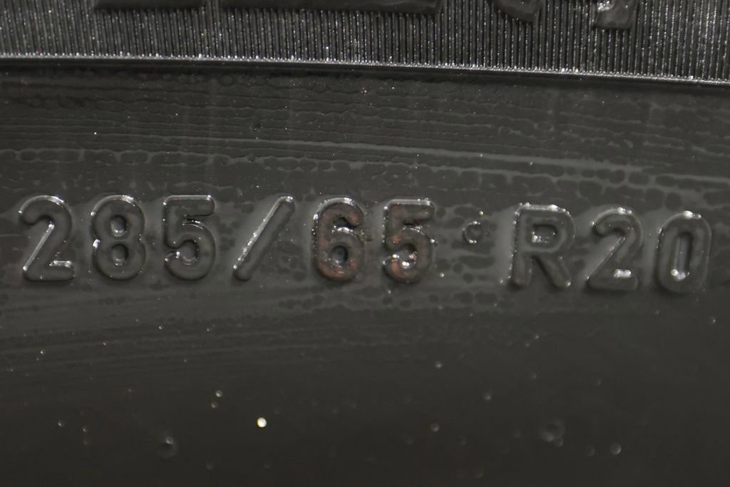 Used 2024 Tesla Cybertruck AWD Crew Cab image 53