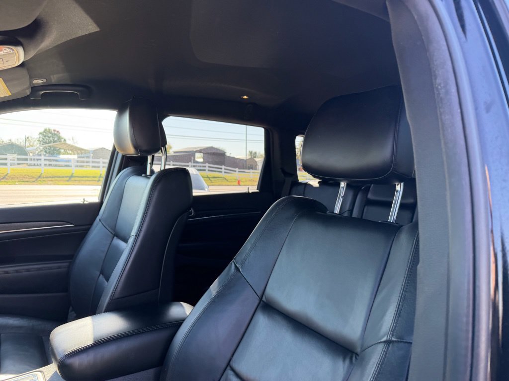 Used 2018 Jeep Grand Cherokee Limited AWD/4WD image 10