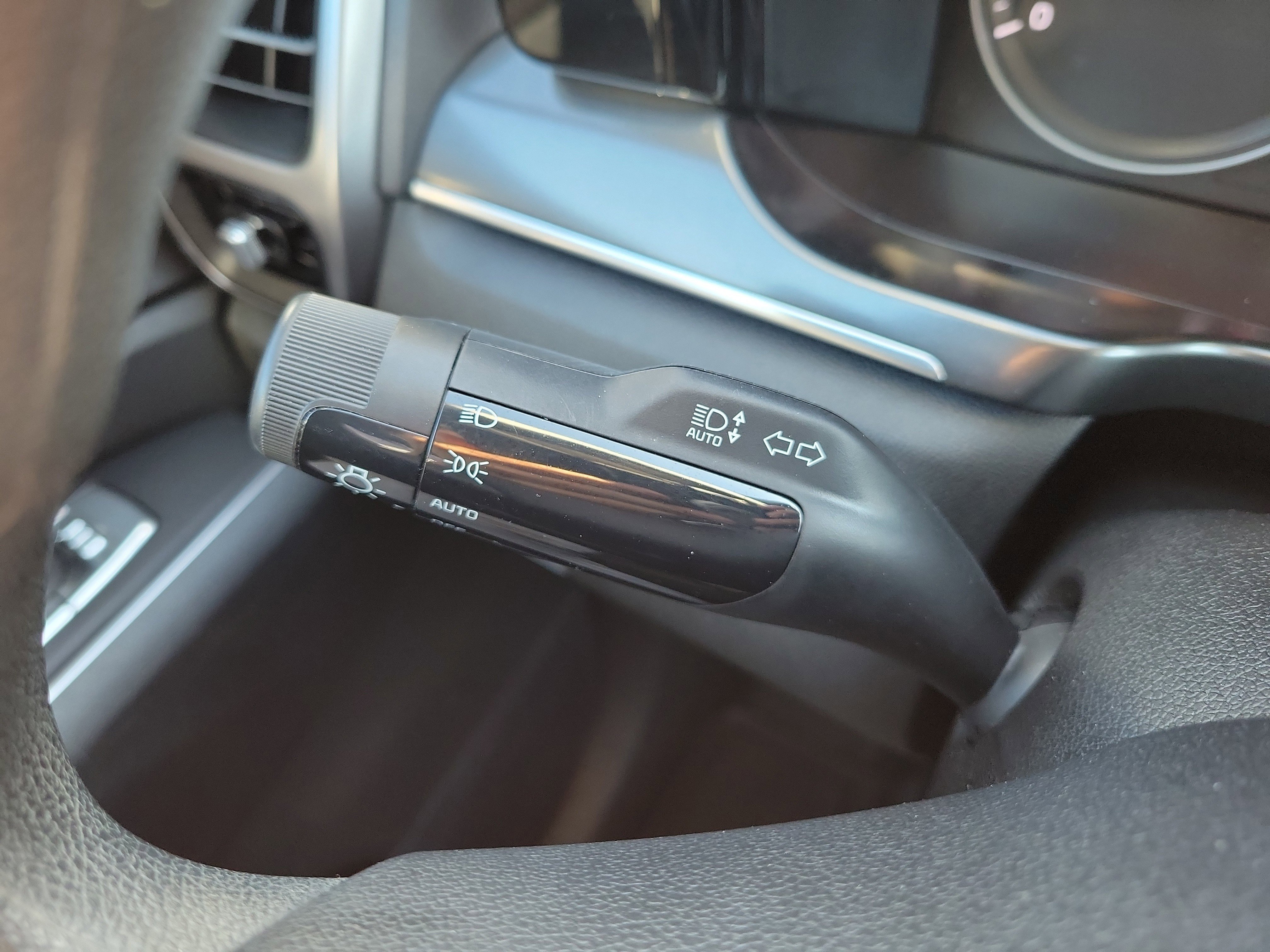 Certified 2023 Kia Sorento LX image 29