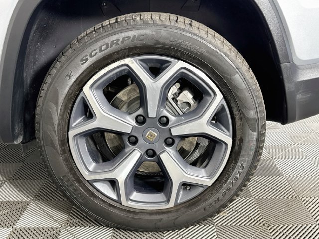 Used 2024 Rivian R1S Adventure Dual AWD/4WD image 36