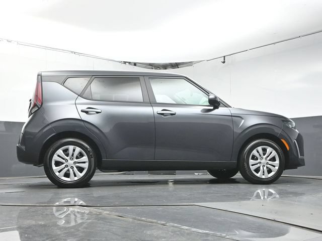 Used 2025 Kia Soul LX FWD image 38