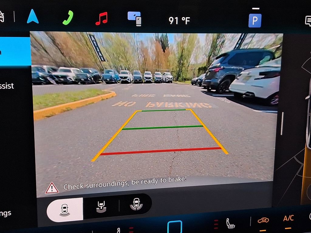 Certified 2025 Volkswagen ID.4 Pro AWD/4WD image 16