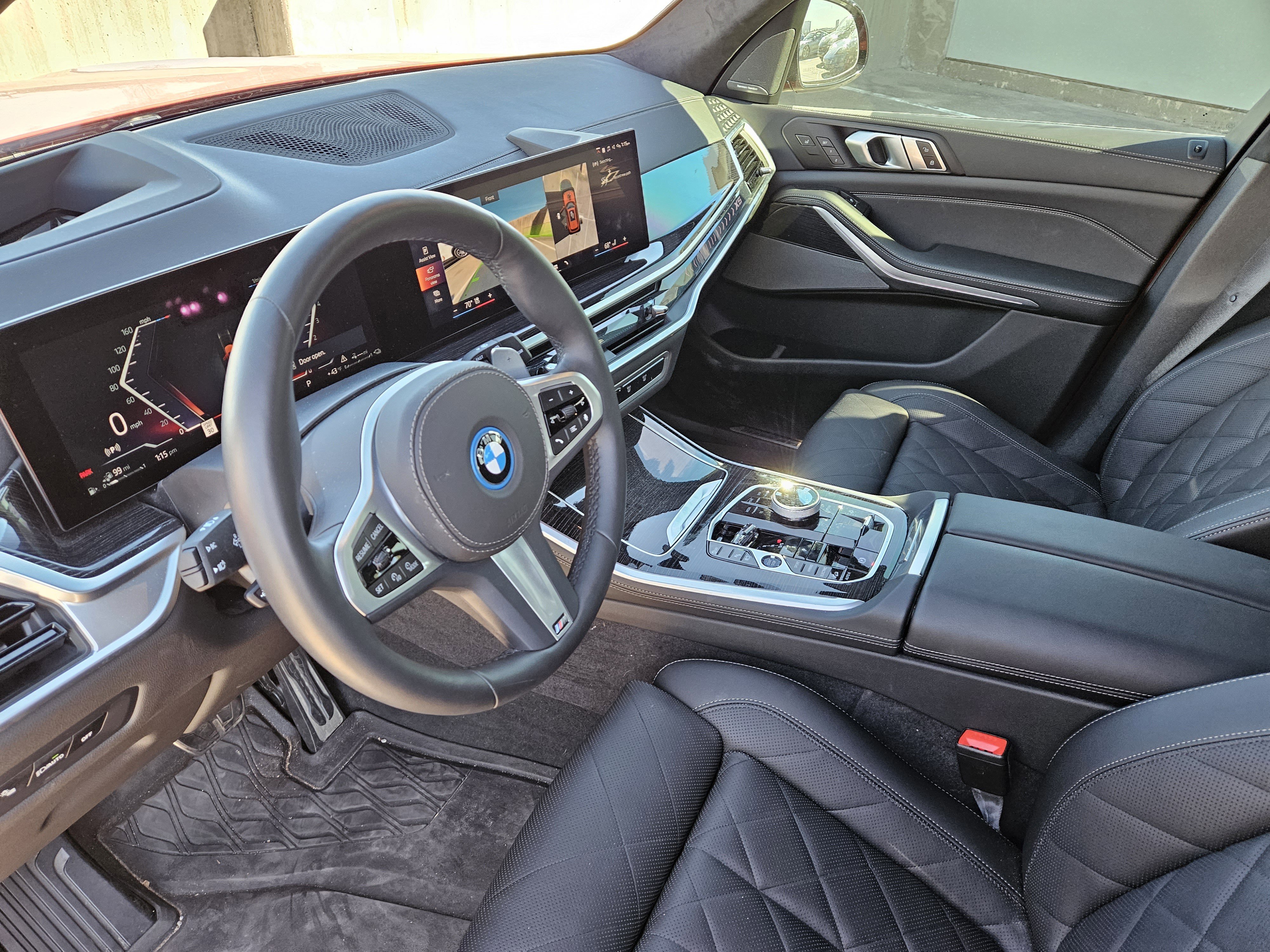 Used 2025 BMW X5 xDrive50e w/ Executive Package image 4