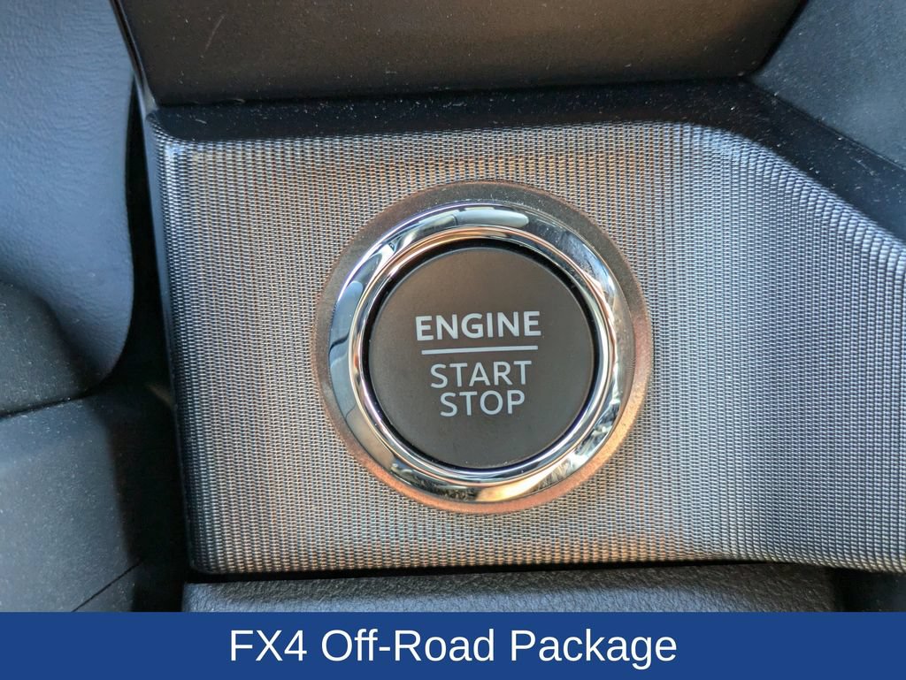 Used 2026 Ford F450 Platinum w/ FX4 Off-Road Package AWD/4WD image 28