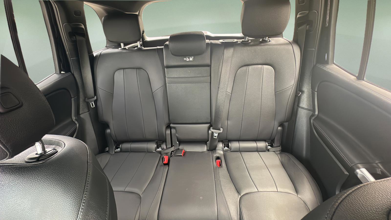 Used 2024 Mercedes-Benz GLB 250 4MATIC image 19