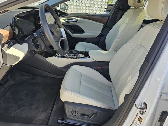 Used 2025 Audi A6 e-tron Premium w/ Convenience Package RWD image 2