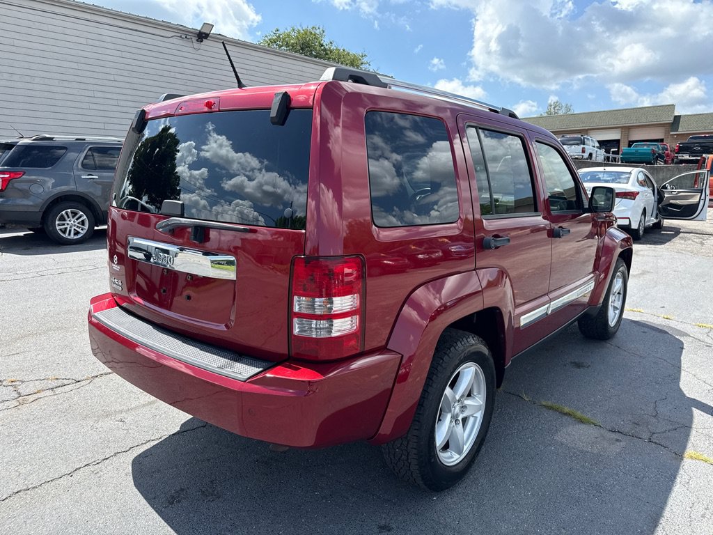 Used 2011 Jeep Liberty Limited w/ Comfort/Convenience Group AWD/4WD image 6