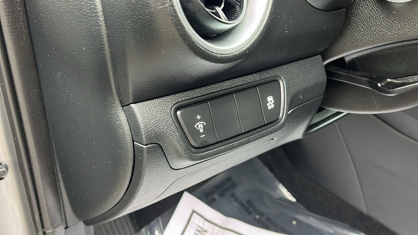 Used 2023 Kia Forte LXS image 21