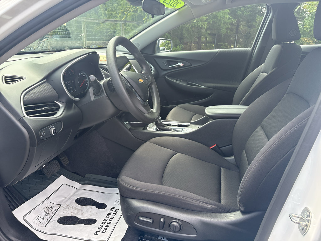 Used 2023 Chevrolet Malibu LT FWD image 10