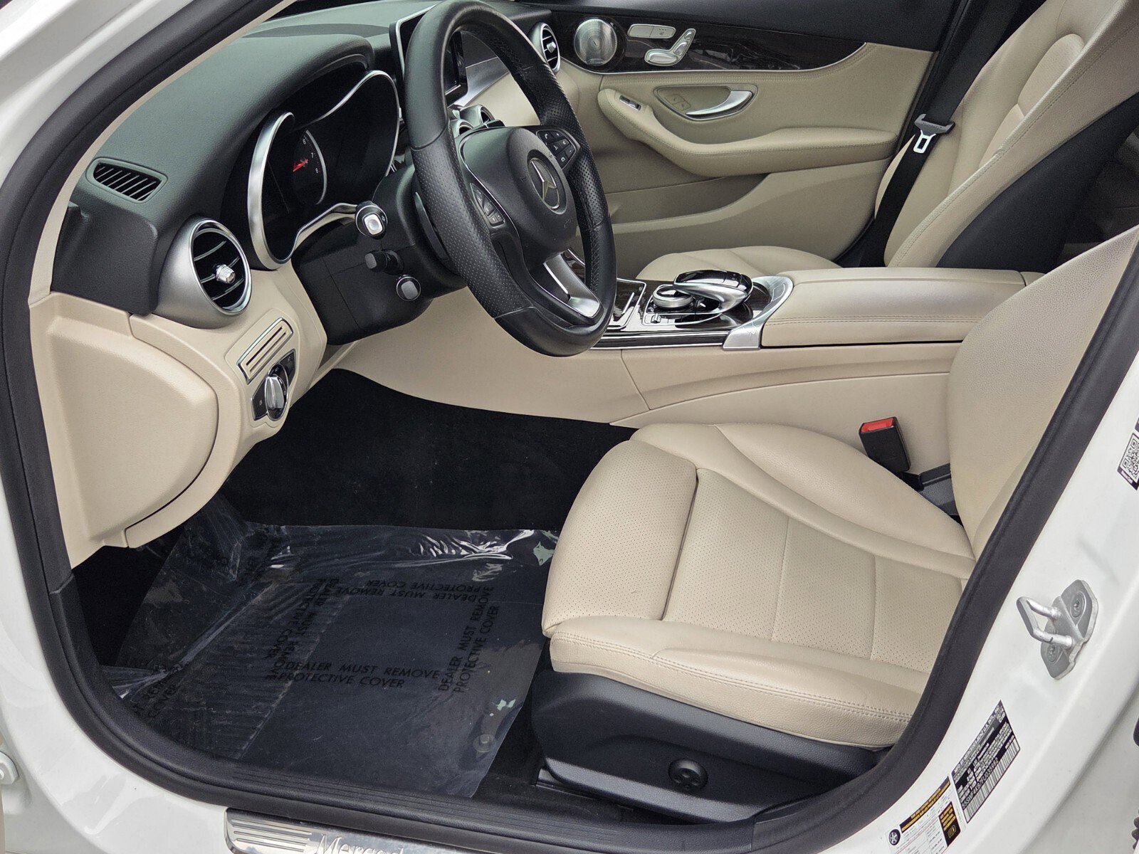 Used 2015 Mercedes-Benz C 300 4MATIC Sedan image 13