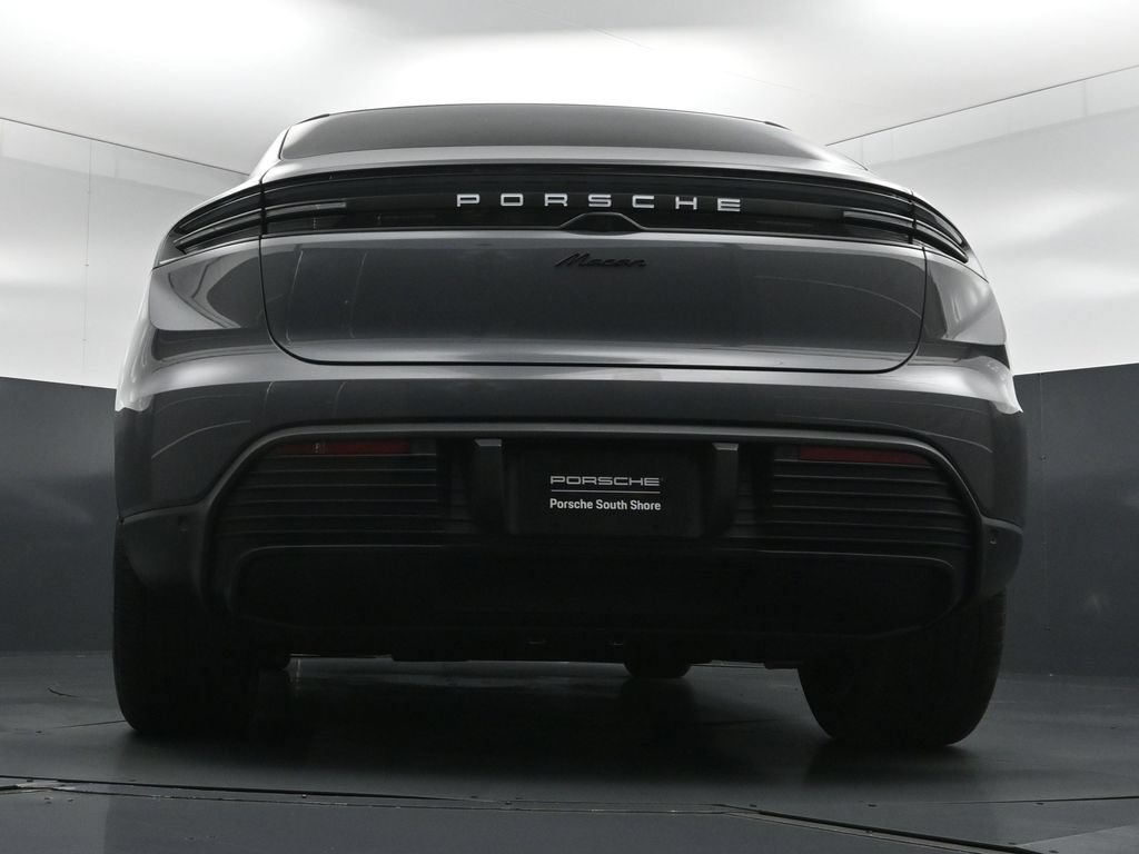 New 2025 Porsche Macan Electric RWD image 27