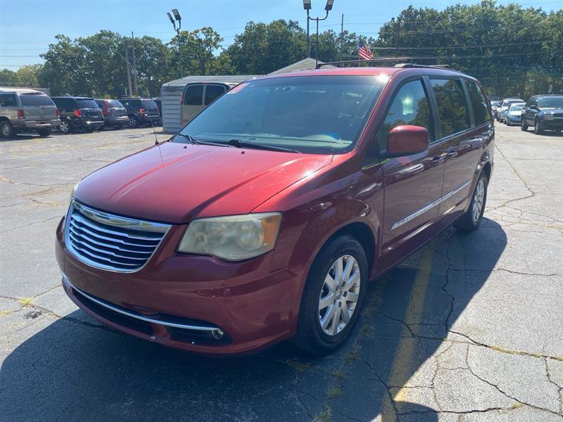 Used 2011 Chrysler Town & Country Touring-L FWD image 1
