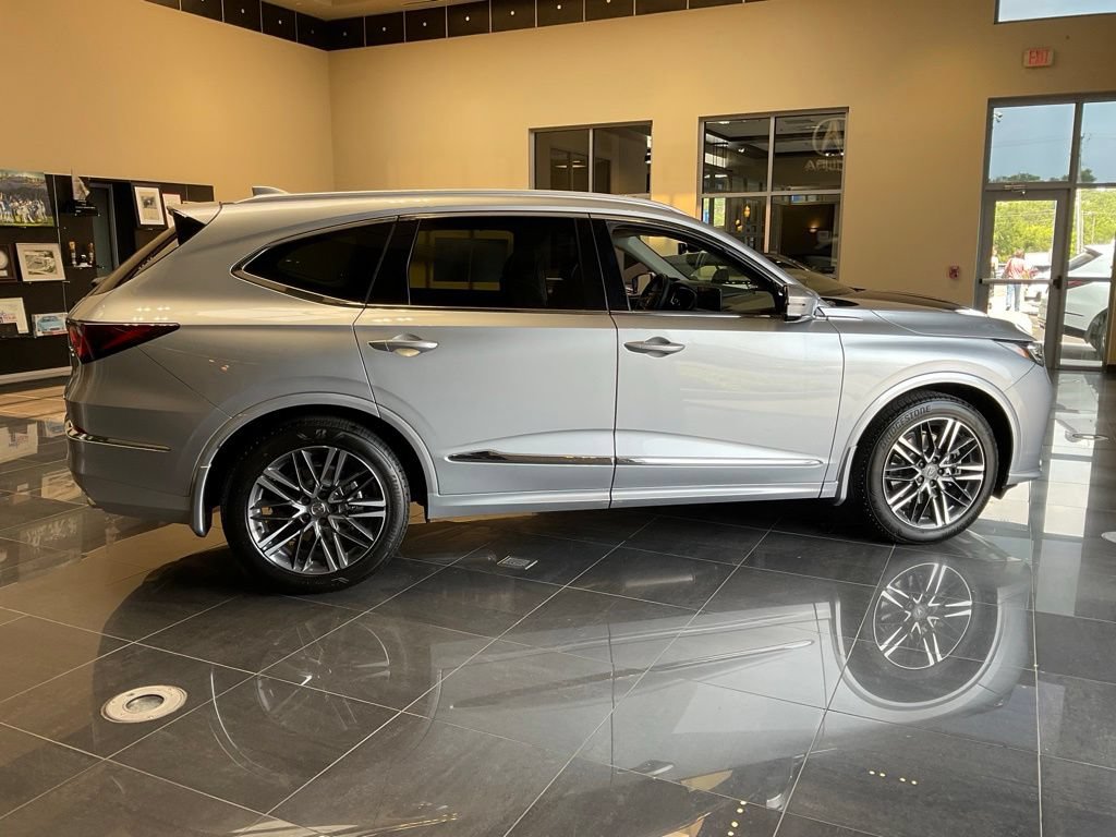 Certified 2026 Acura MDX w/ Advance Package AWD/4WD image 7