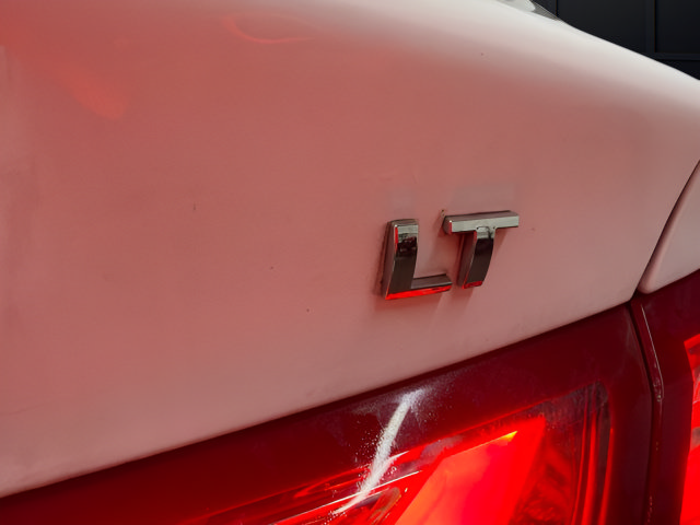 Used 2021 Chevrolet Malibu LT FWD image 9