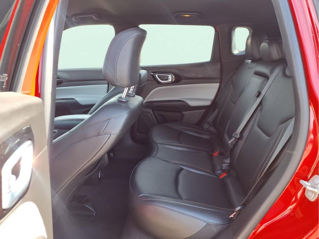 Used 2024 Jeep Compass Limited image 17
