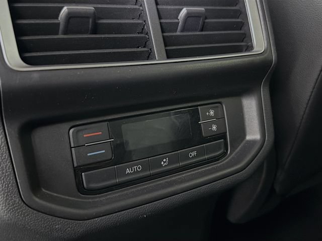 Used 2024 Volkswagen Atlas SE FWD image 26