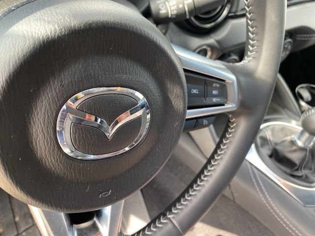 Used 2025 MAZDA MX-5 Miata RF Club RWD image 21
