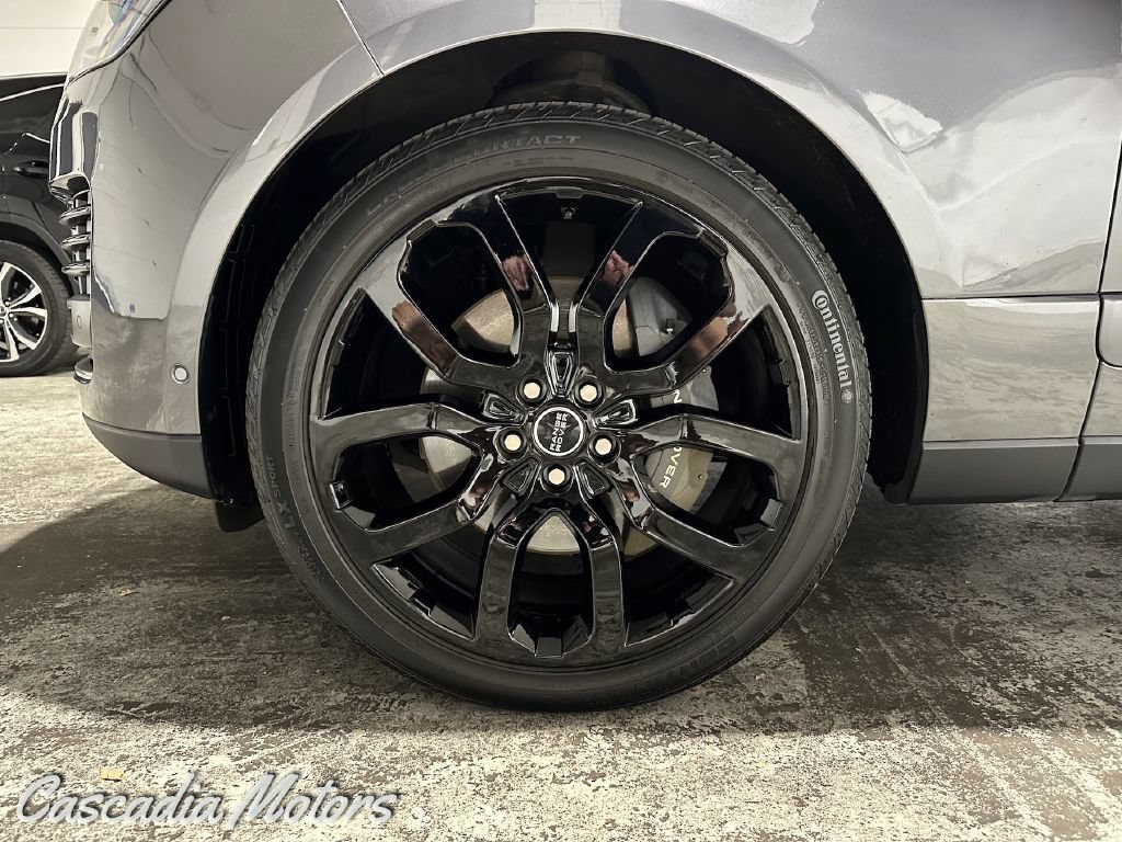 Used 2018 Land Rover Range Rover Supercharged AWD/4WD image 29