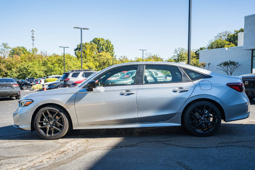 Used 2026 Honda Civic Sport Touring image 4