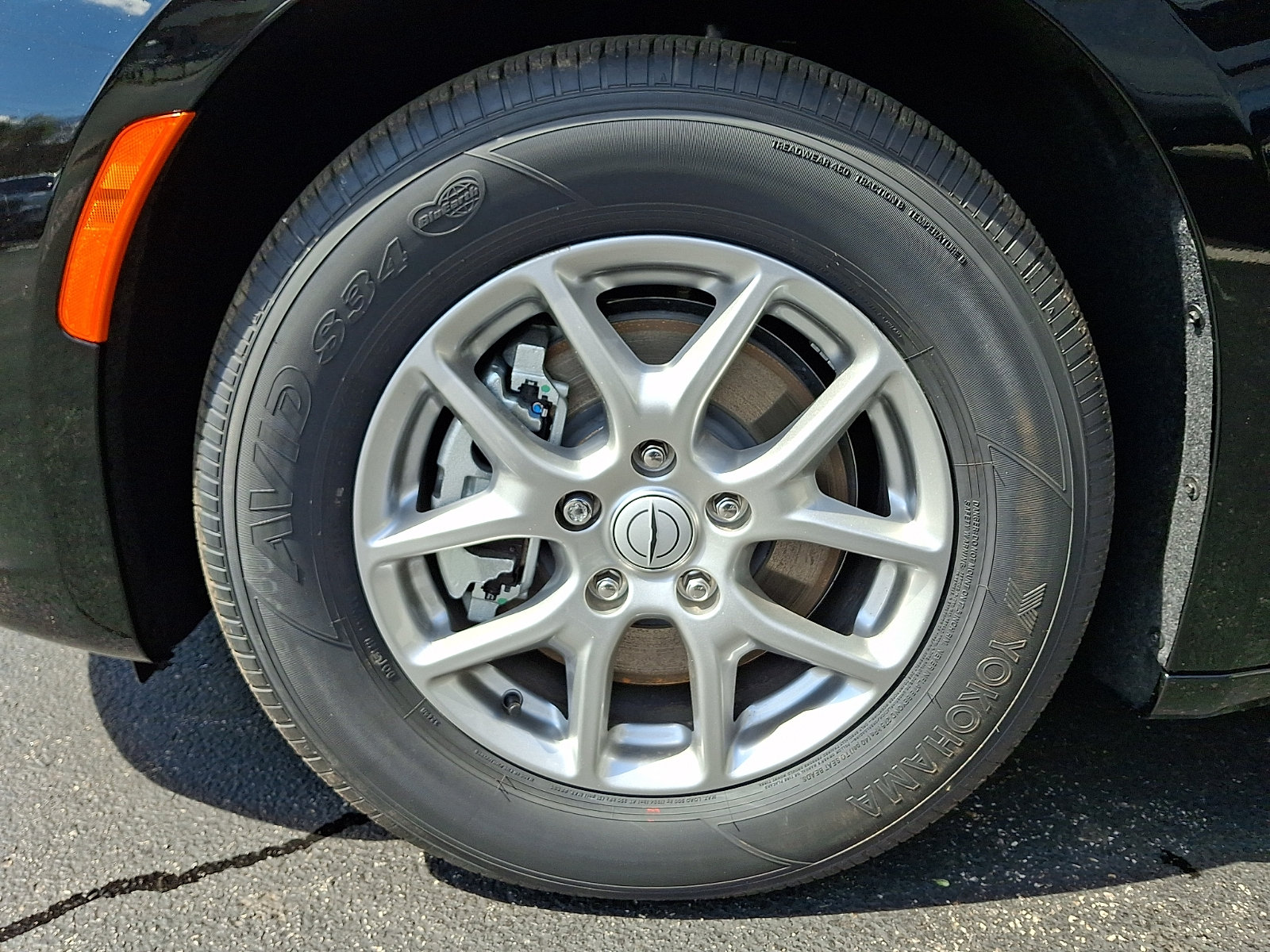 New 2026 Chrysler Pacifica Select FWD image 5
