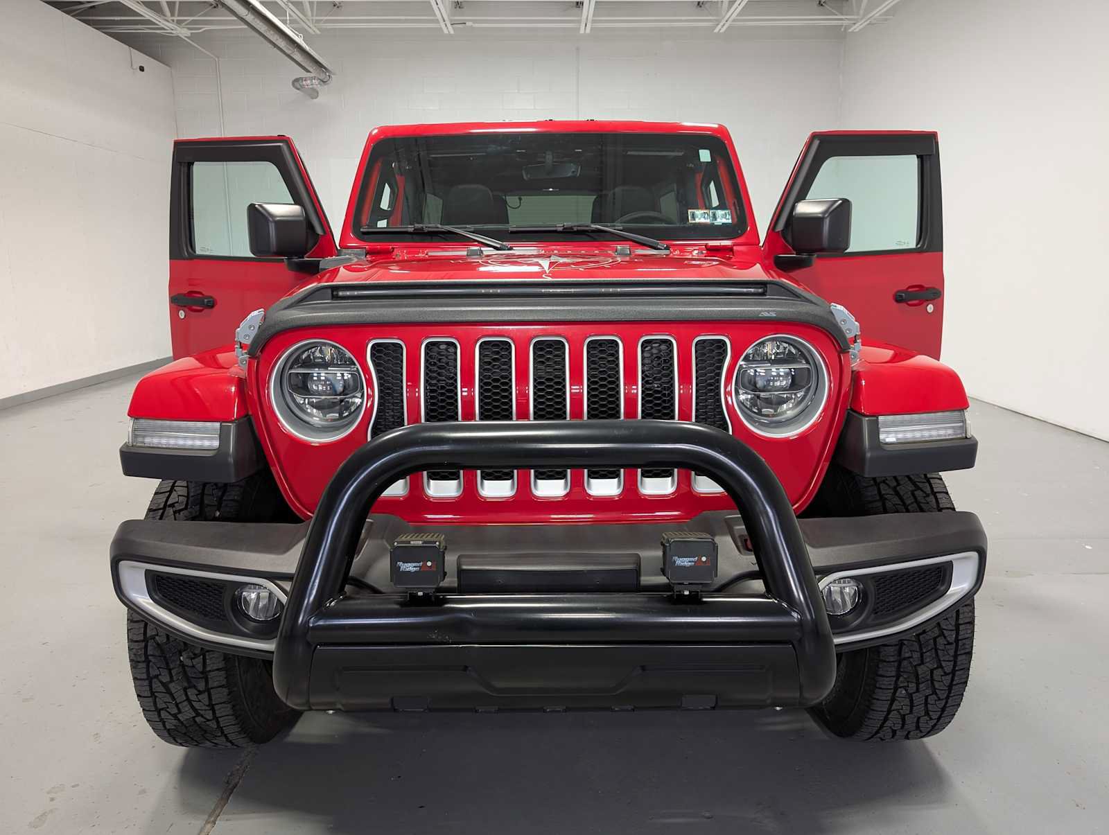 Used 2019 Jeep Wrangler Unlimited Sahara AWD/4WD image 18