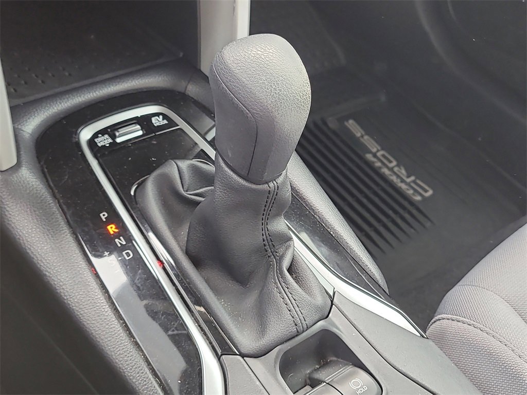 Used 2025 Toyota Corolla Cross AWD Hybrid image 21