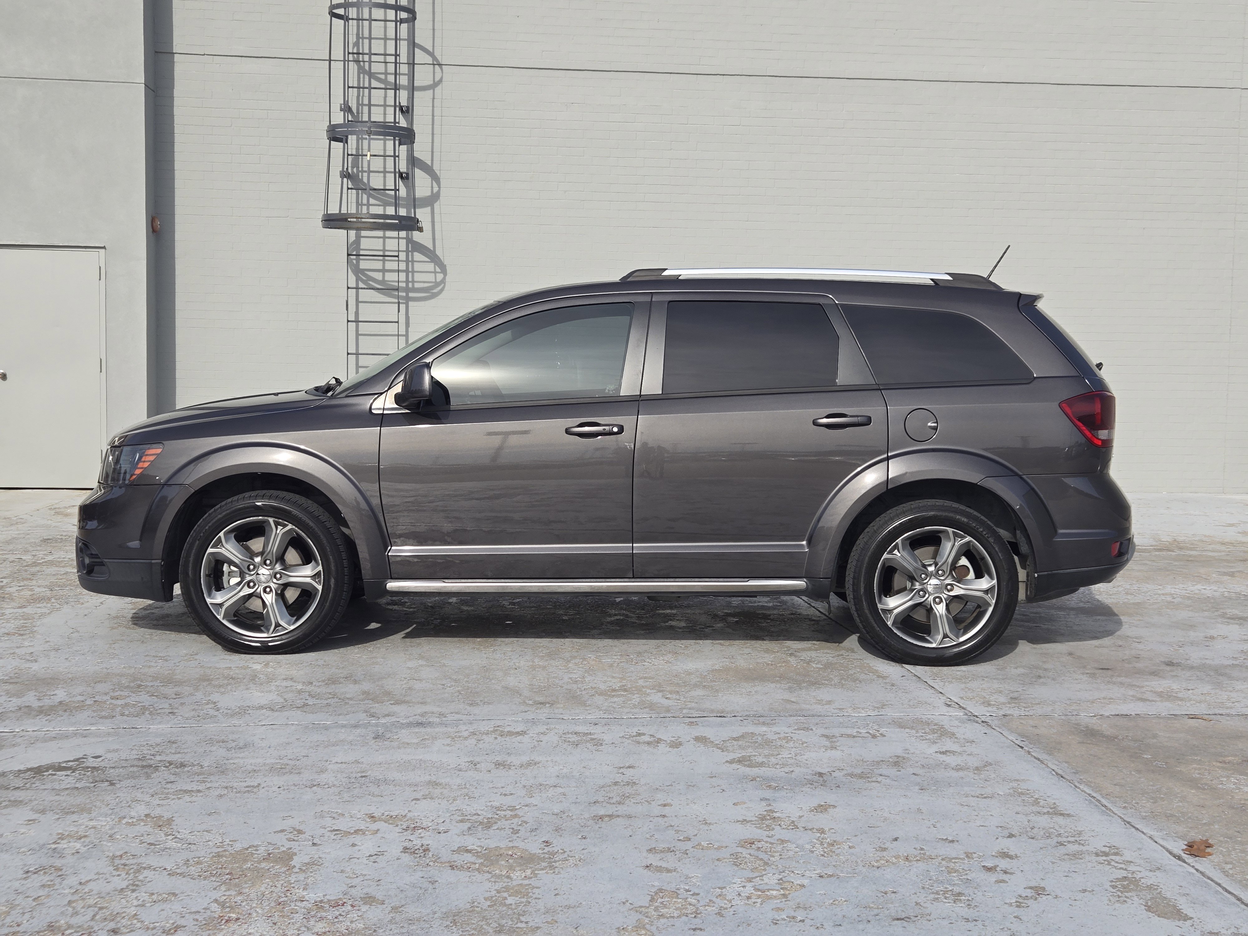 Used 2016 Dodge Journey Crossroad image 4