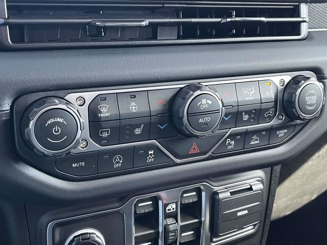 New 2026 Jeep Gladiator Mojave AWD/4WD image 23