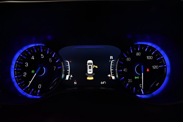 New 2026 Chrysler Pacifica Select w/ S Appearance Package FWD image 15