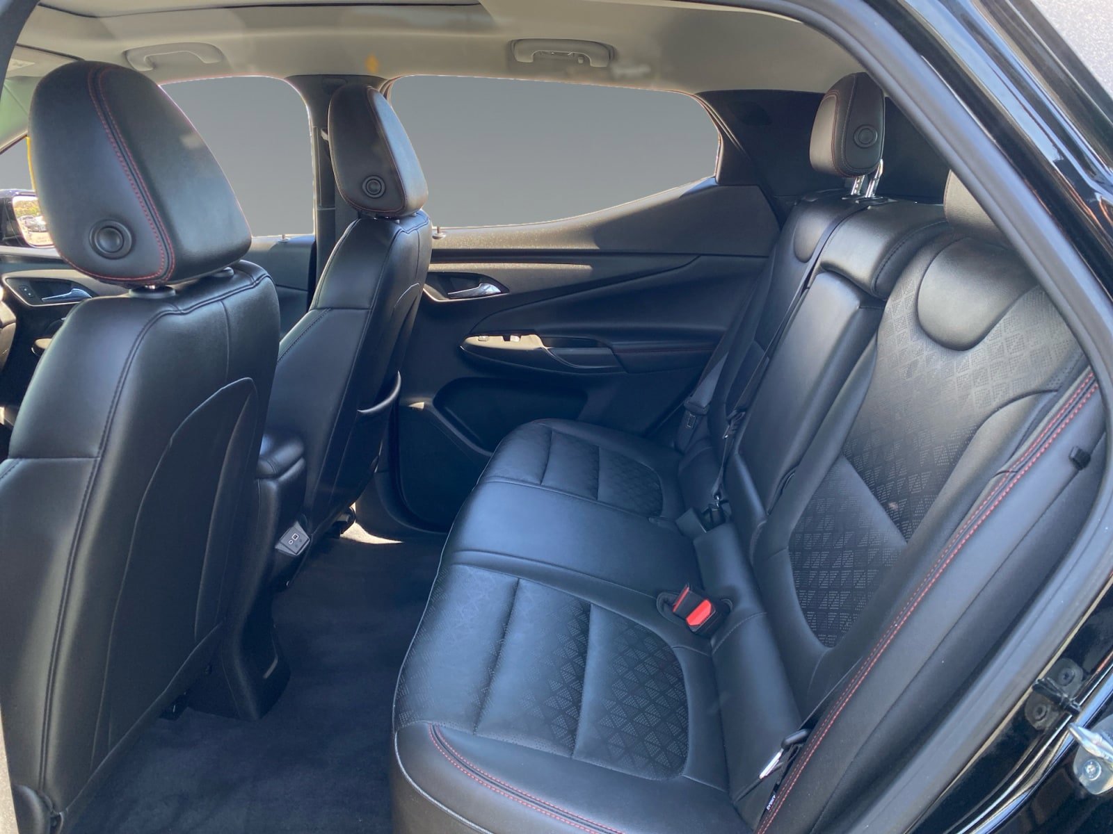 Used 2023 Chevrolet Bolt EUV Premier w/ Sun & Sound Package FWD image 13