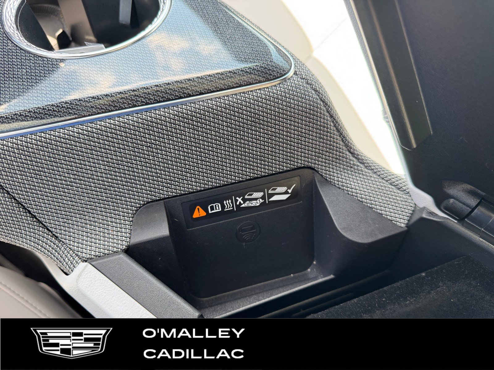 Certified 2026 Cadillac Optiq Luxury 1 w/ LPO, Floor Liner Package AWD/4WD image 23