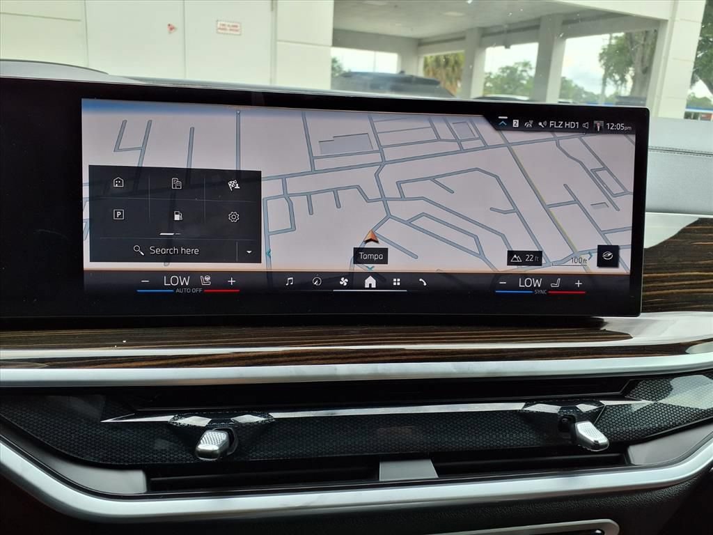 Used 2026 BMW X7 xDrive40i w/ M Sport Package AWD/4WD image 15