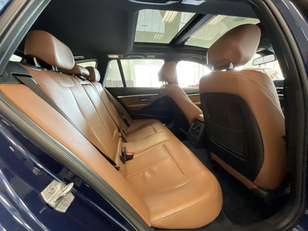 Used 2017 BMW 330i xDrive Wagon image 21