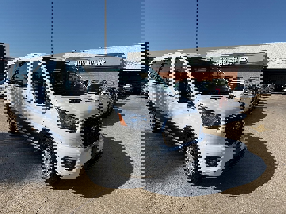 Used 2024 Ford Transit 350 XLT image 2