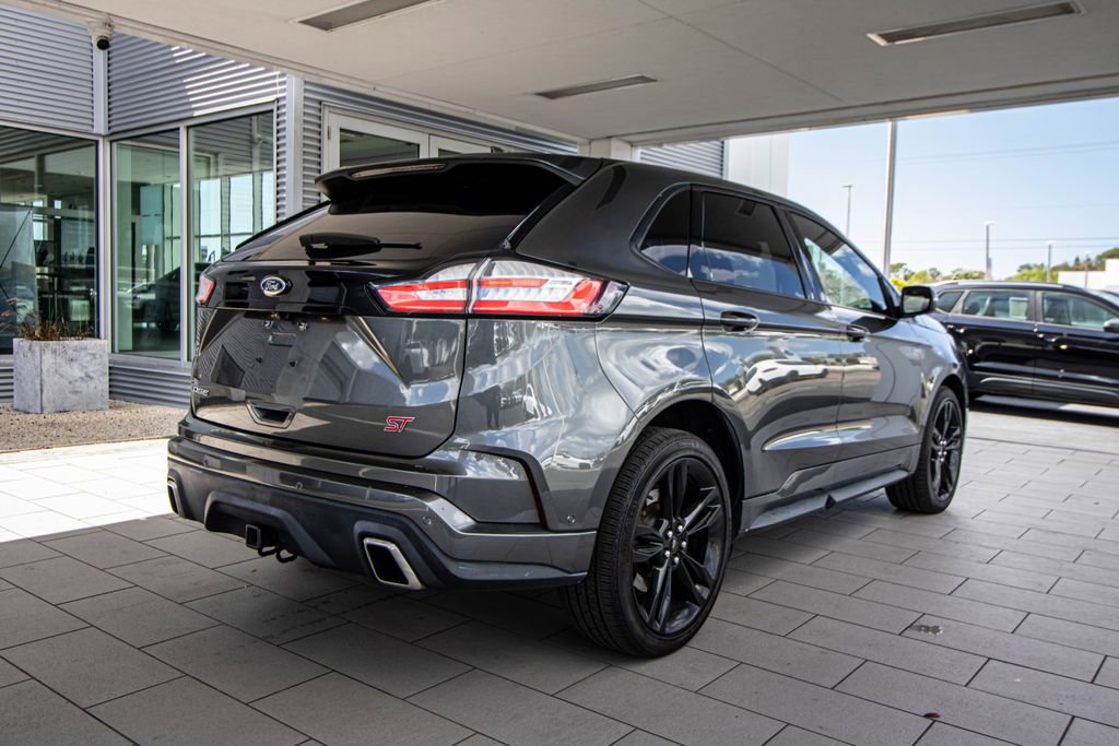 Used 2019 Ford Edge ST w/ Equipment Group 401A AWD/4WD image 2