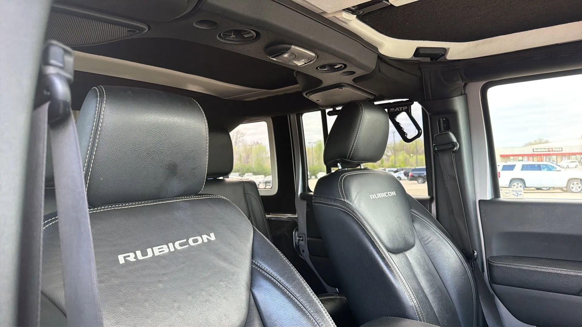 Used 2016 Jeep Wrangler Unlimited Rubicon image 99