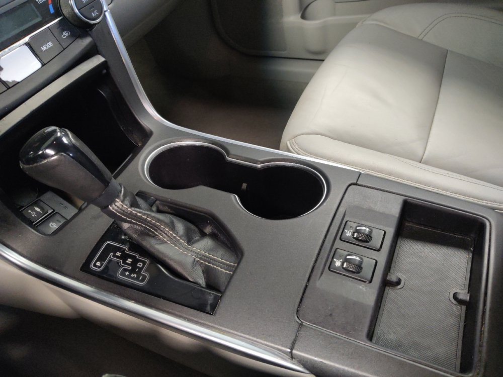 Used 2017 Toyota Camry XLE FWD image 26