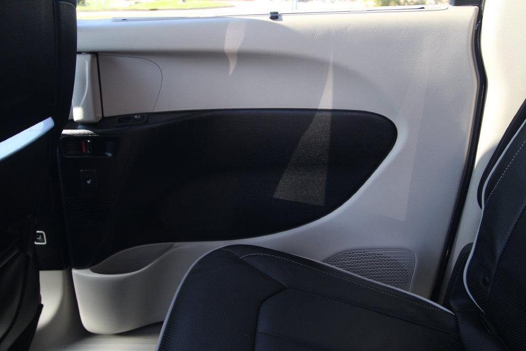 Used 2023 Chrysler Pacifica Limited w/ Uconnect Theater Family Group AWD/4WD image 48