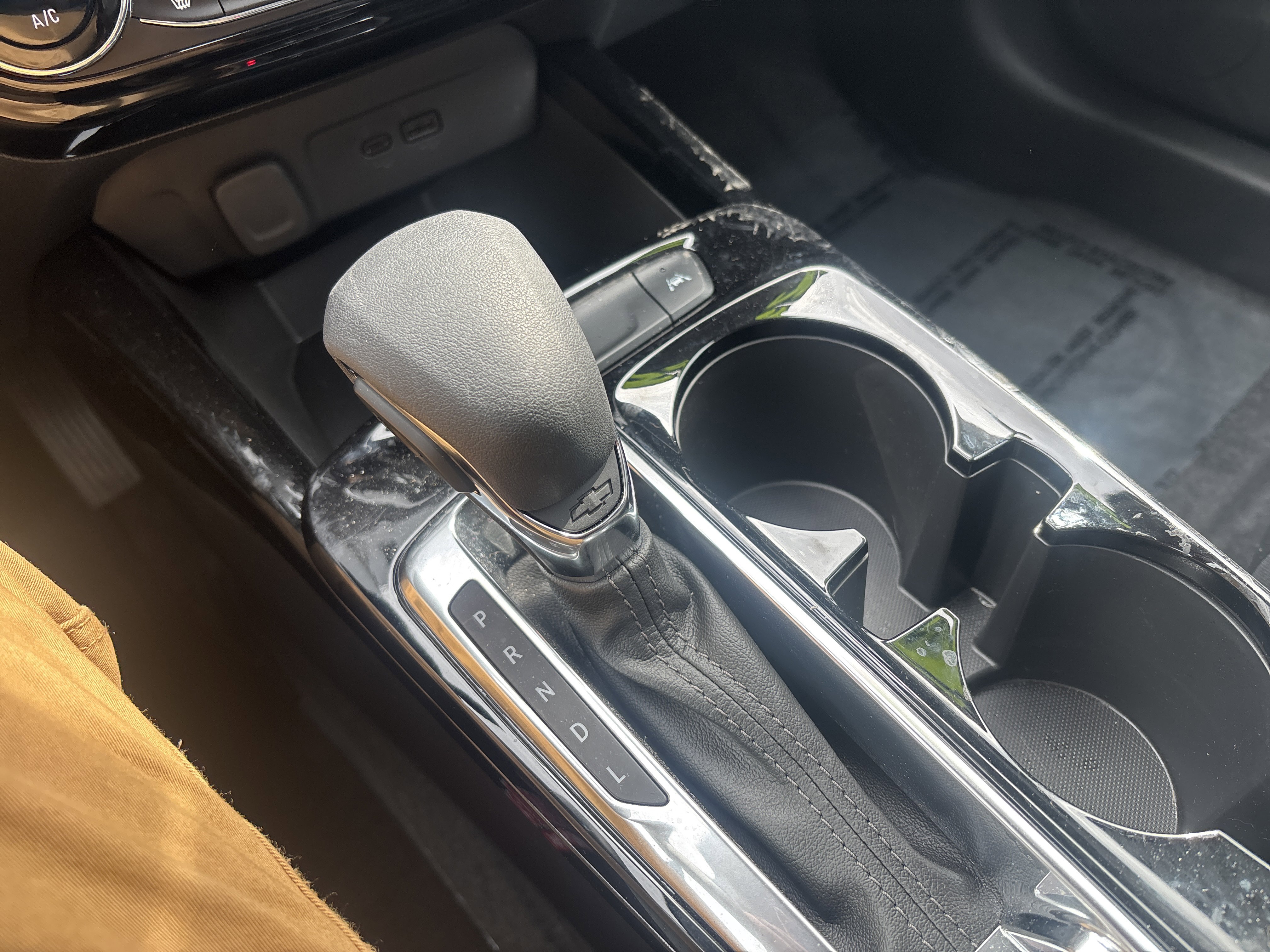 Used 2025 Chevrolet Trax LT w/ Driver Confidence Package image 23