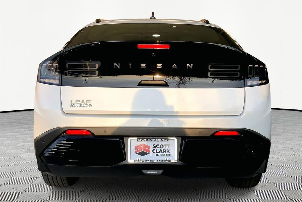 New 2026 Nissan Leaf Platinum+ w/ Floor Mat Package (Platinum+) image 4