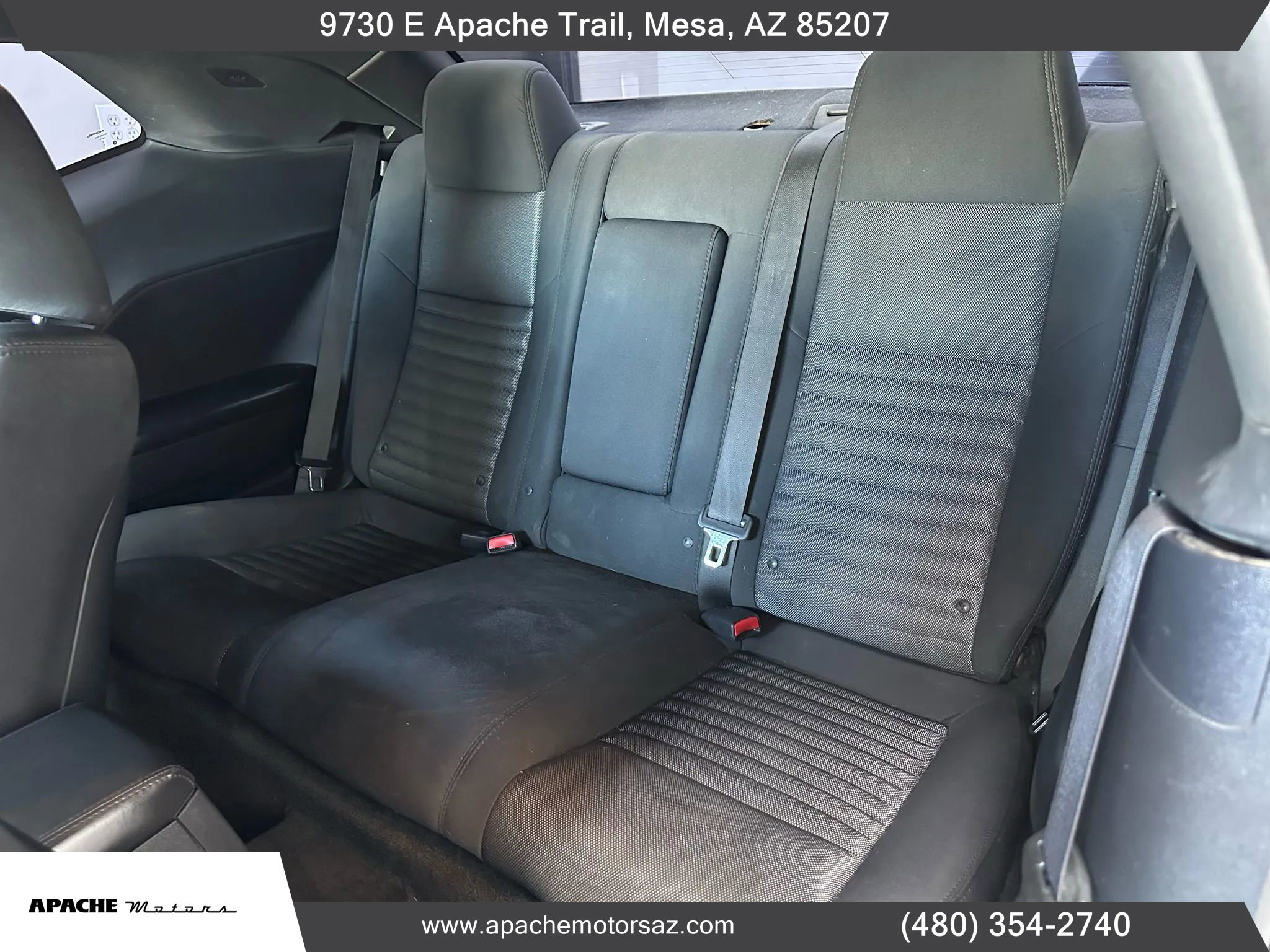 Used 2014 Dodge Challenger SXT image 27