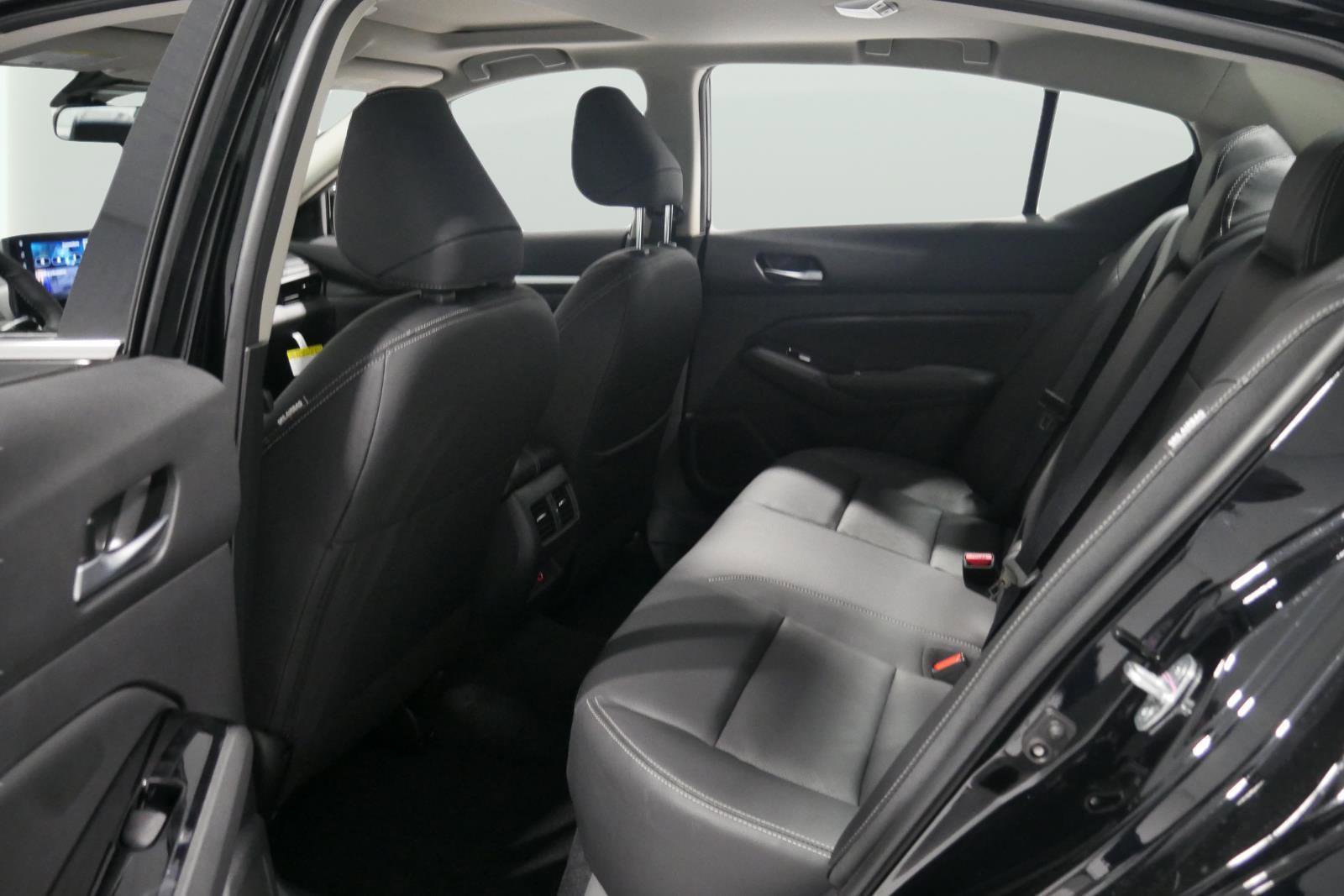 New 2025 Nissan Altima 2.5 SL image 12