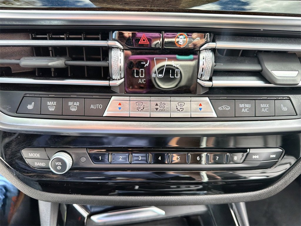 Used 2024 BMW X3 xDrive30i w/ Premium Essential Package image 17