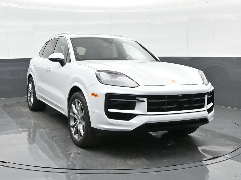 Certified 2025 Porsche Cayenne AWD/4WD image 11