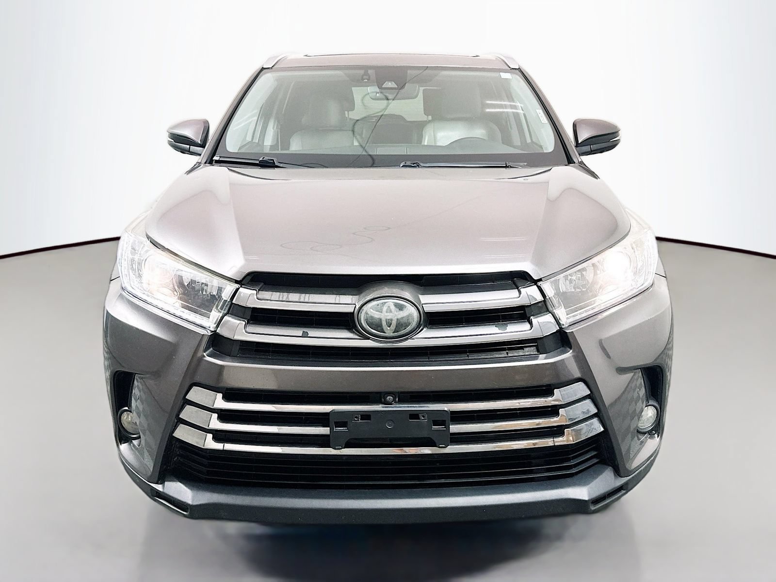 Used 2018 Toyota Highlander Limited Platinum AWD/4WD image 2