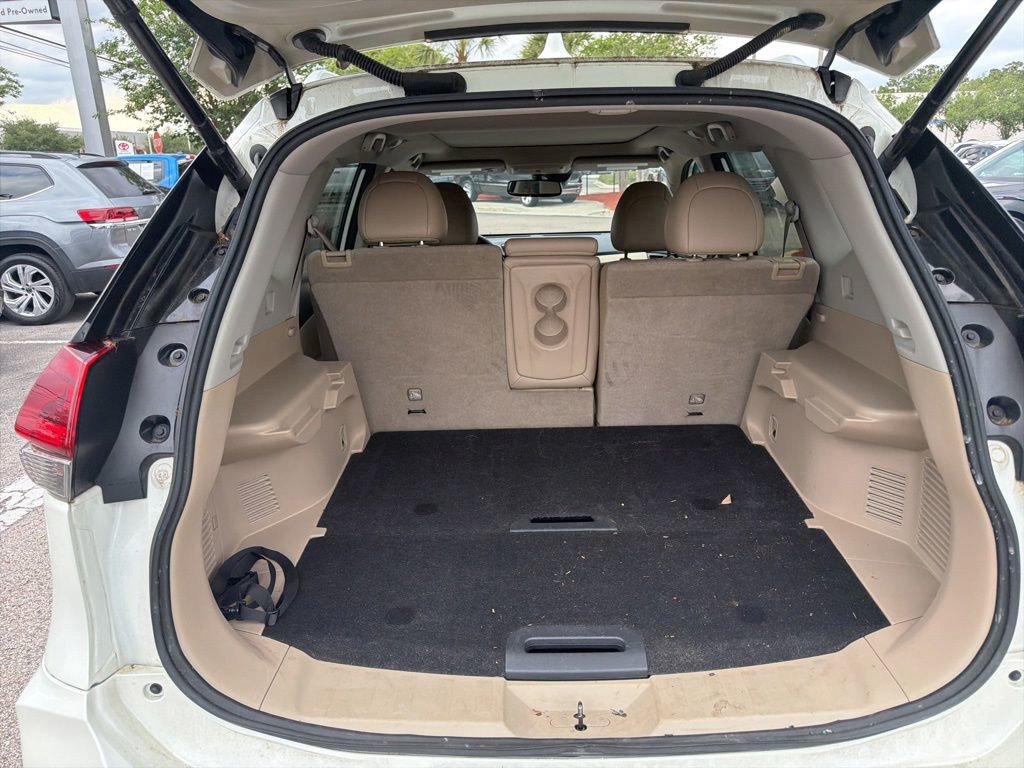 Used 2019 Nissan Rogue SL w/ Premium Package FWD image 12