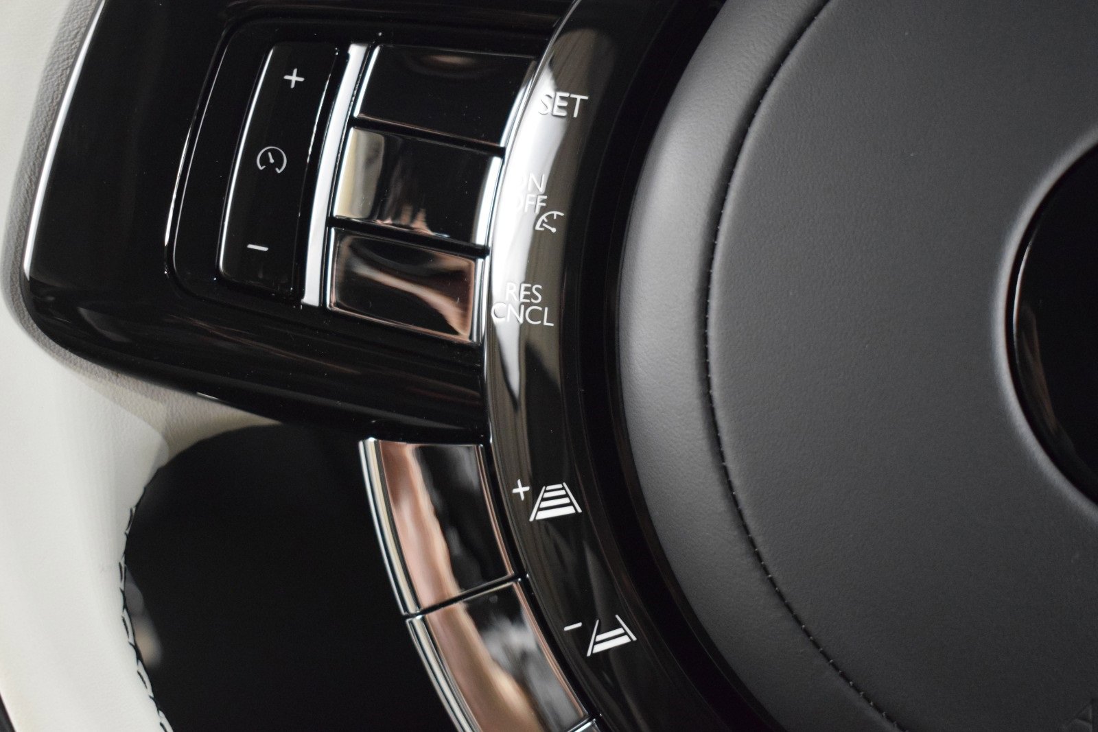 Certified 2024 Rolls-Royce Ghost image 30