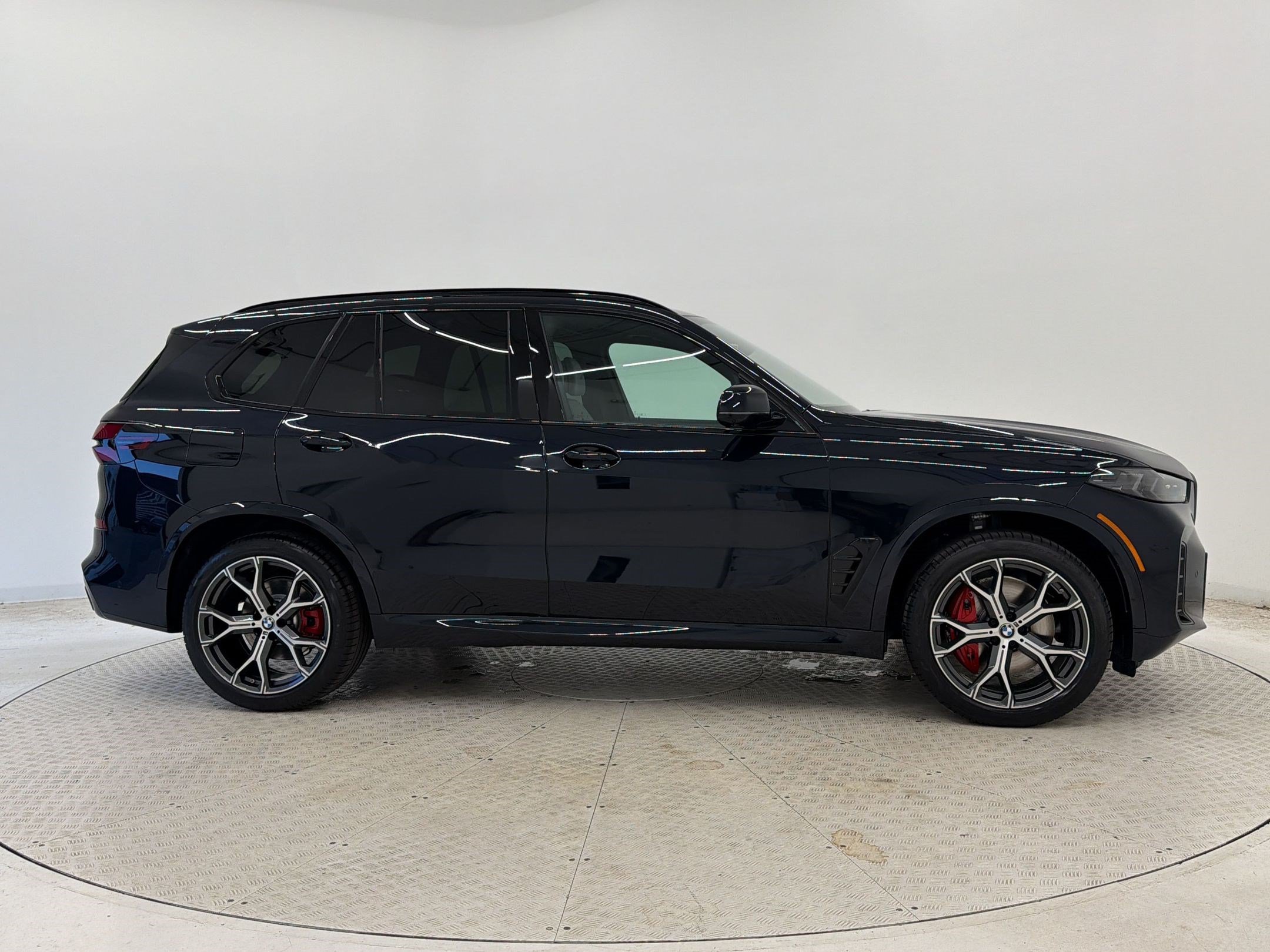 New 2026 BMW X5 xDrive40i w/ M Sport Package AWD/4WD image 8