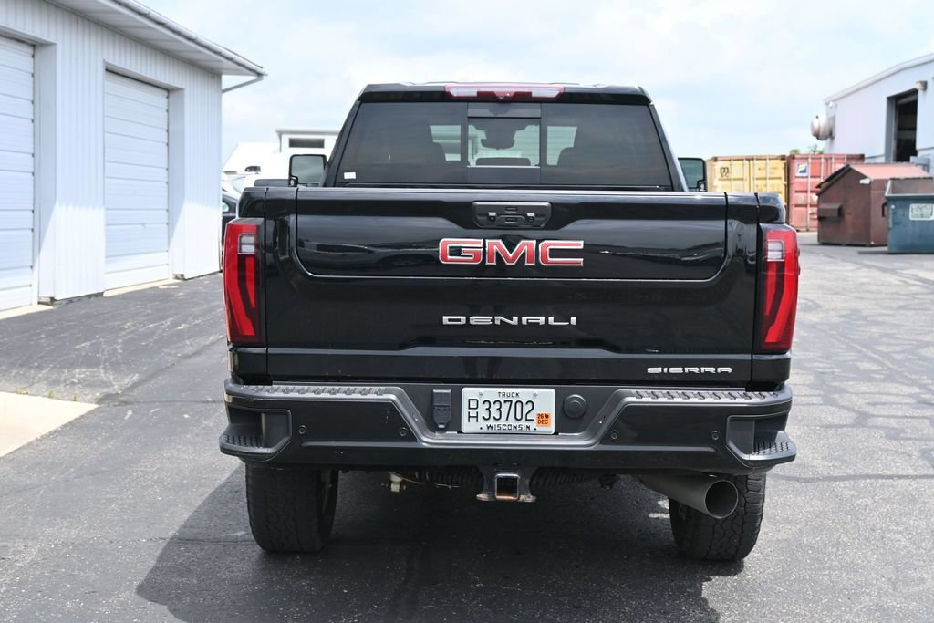 Used 2024 GMC Sierra 3500 Denali w/ Technology Package AWD/4WD image 10